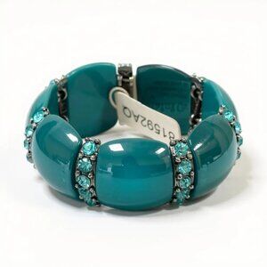 Blue Lucite Bead Blue crystal stud Stretch bracelet